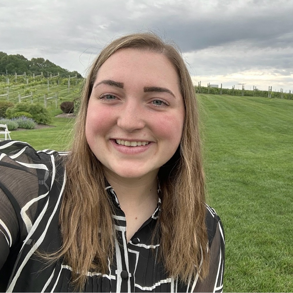 Meet your Posher, Olivia